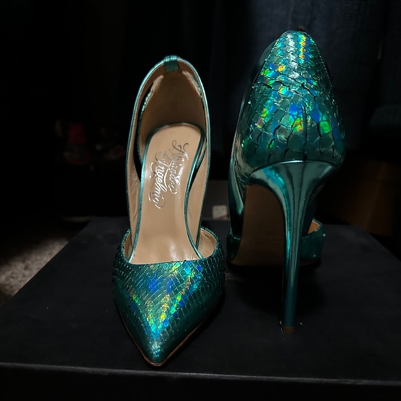 High heels - Picture 10 of 12